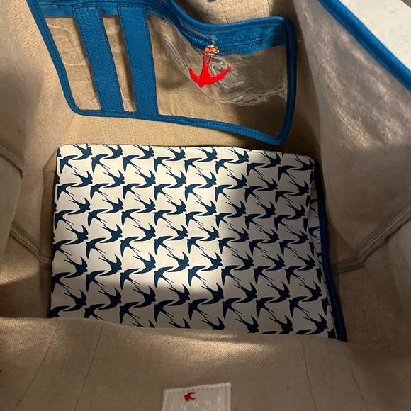 CORROON Personalized Jumbo Tote - Picture 4 of 6